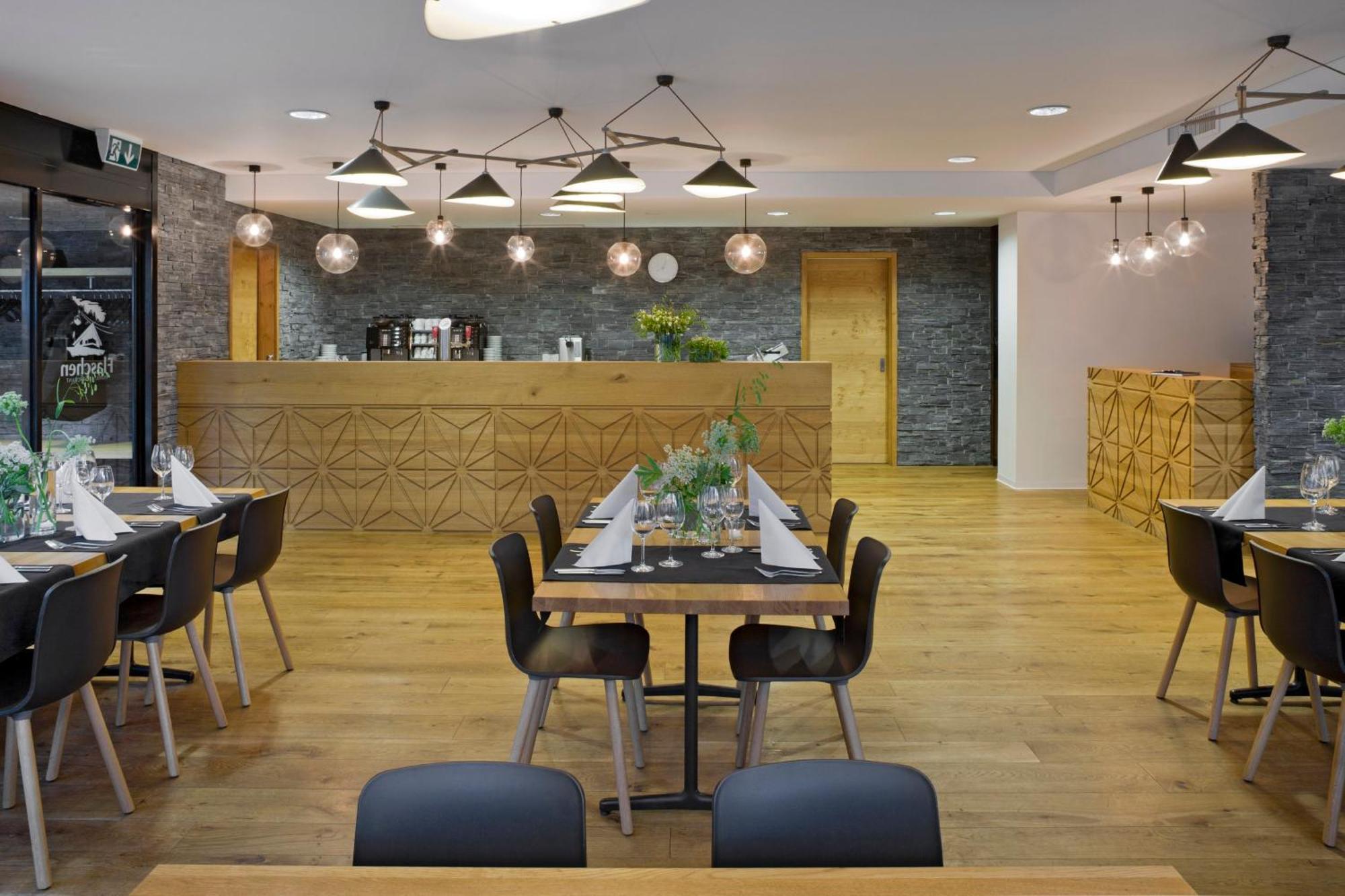 Hotel Restaurant Flaschen Albinen Kültér fotó