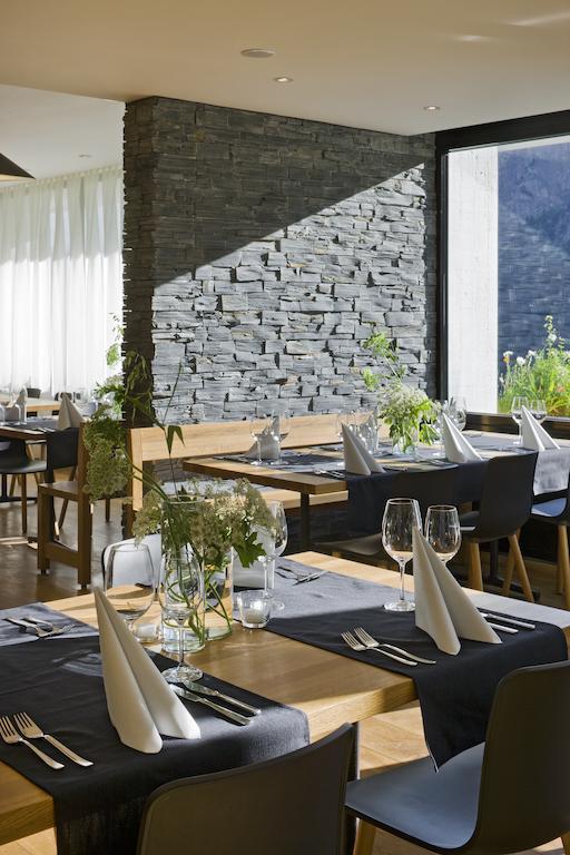 Hotel Restaurant Flaschen Albinen Kültér fotó